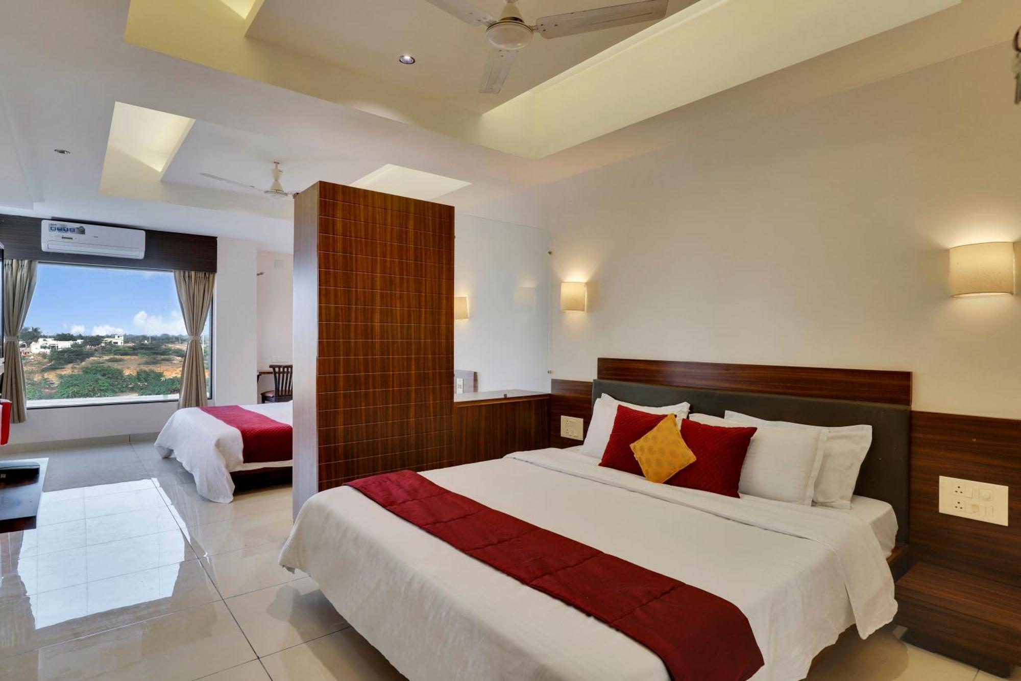 Goverdhan Greens Resort Dwarka L Hotels In Dwarka Eksteriør billede