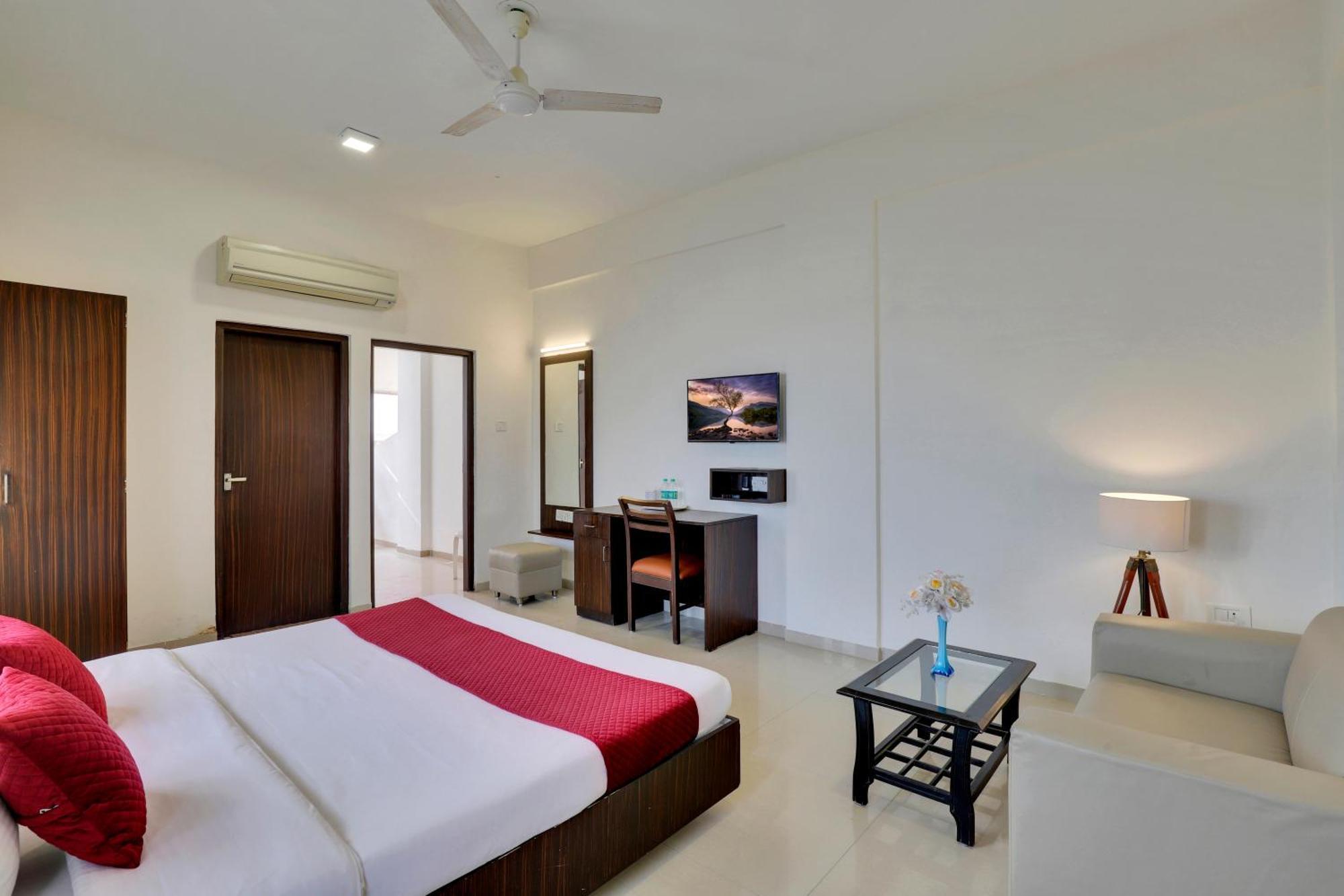 Goverdhan Greens Resort Dwarka L Hotels In Dwarka Eksteriør billede