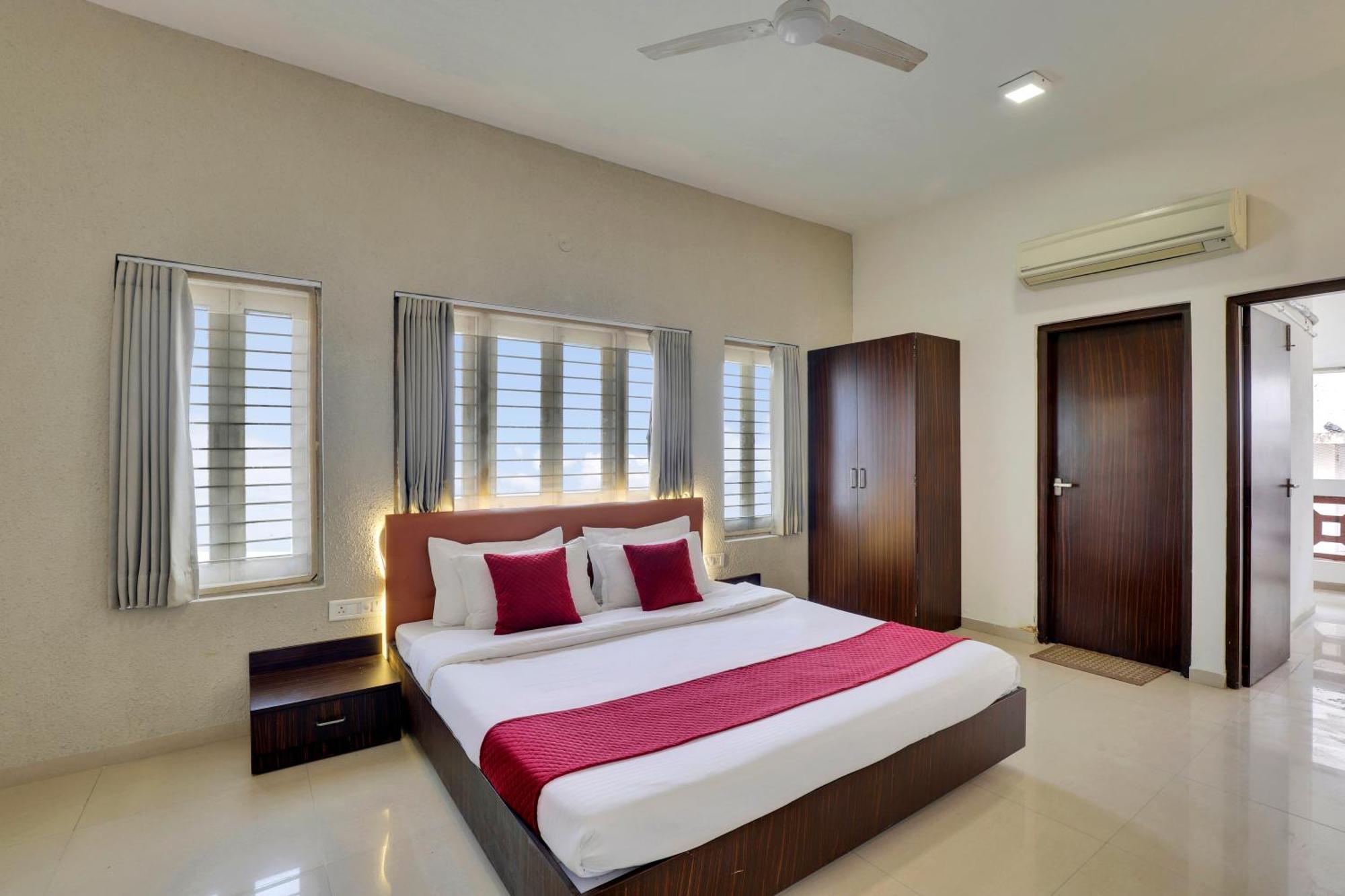 Goverdhan Greens Resort Dwarka L Hotels In Dwarka Eksteriør billede
