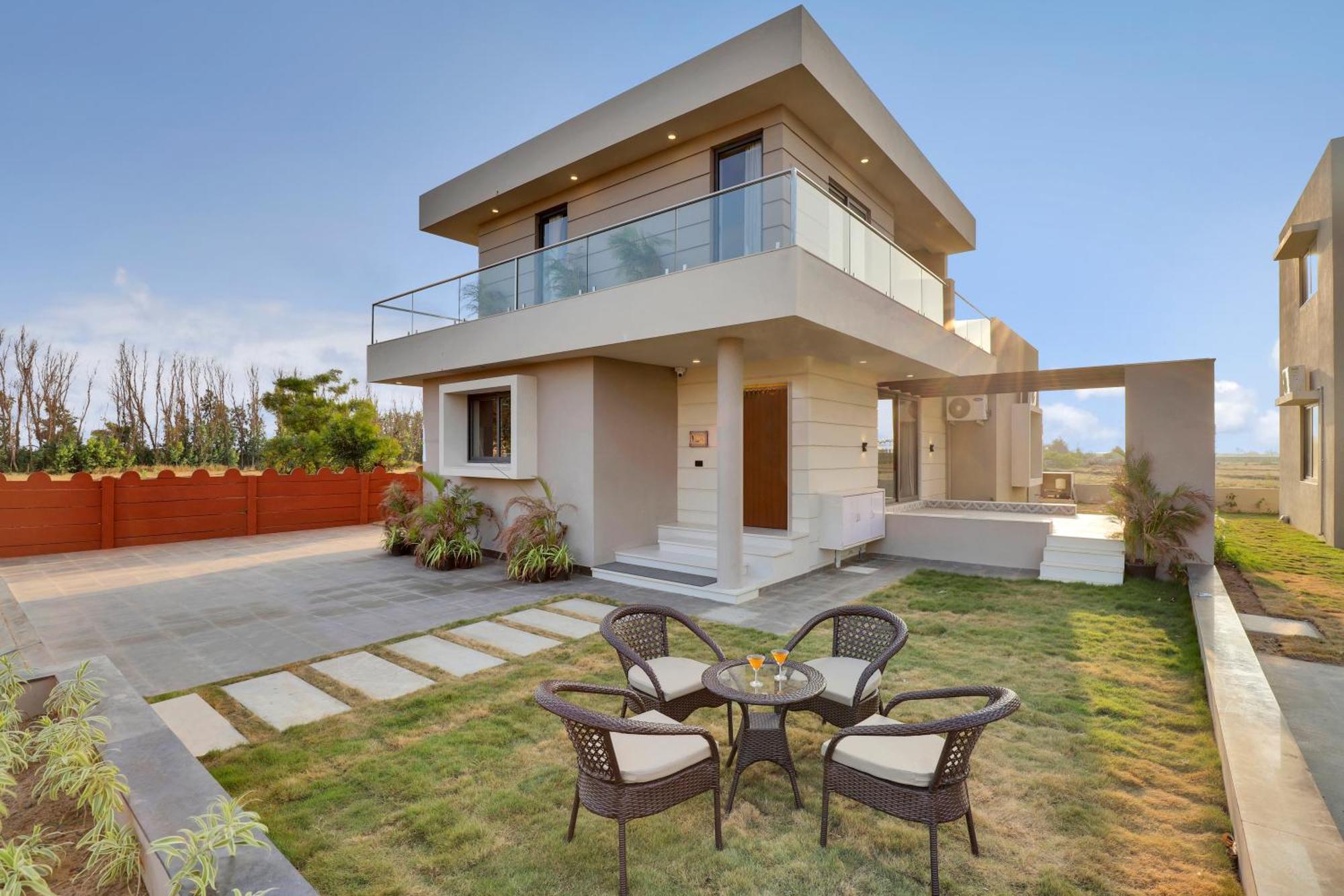 Goverdhan Greens Resort Dwarka L Hotels In Dwarka Eksteriør billede