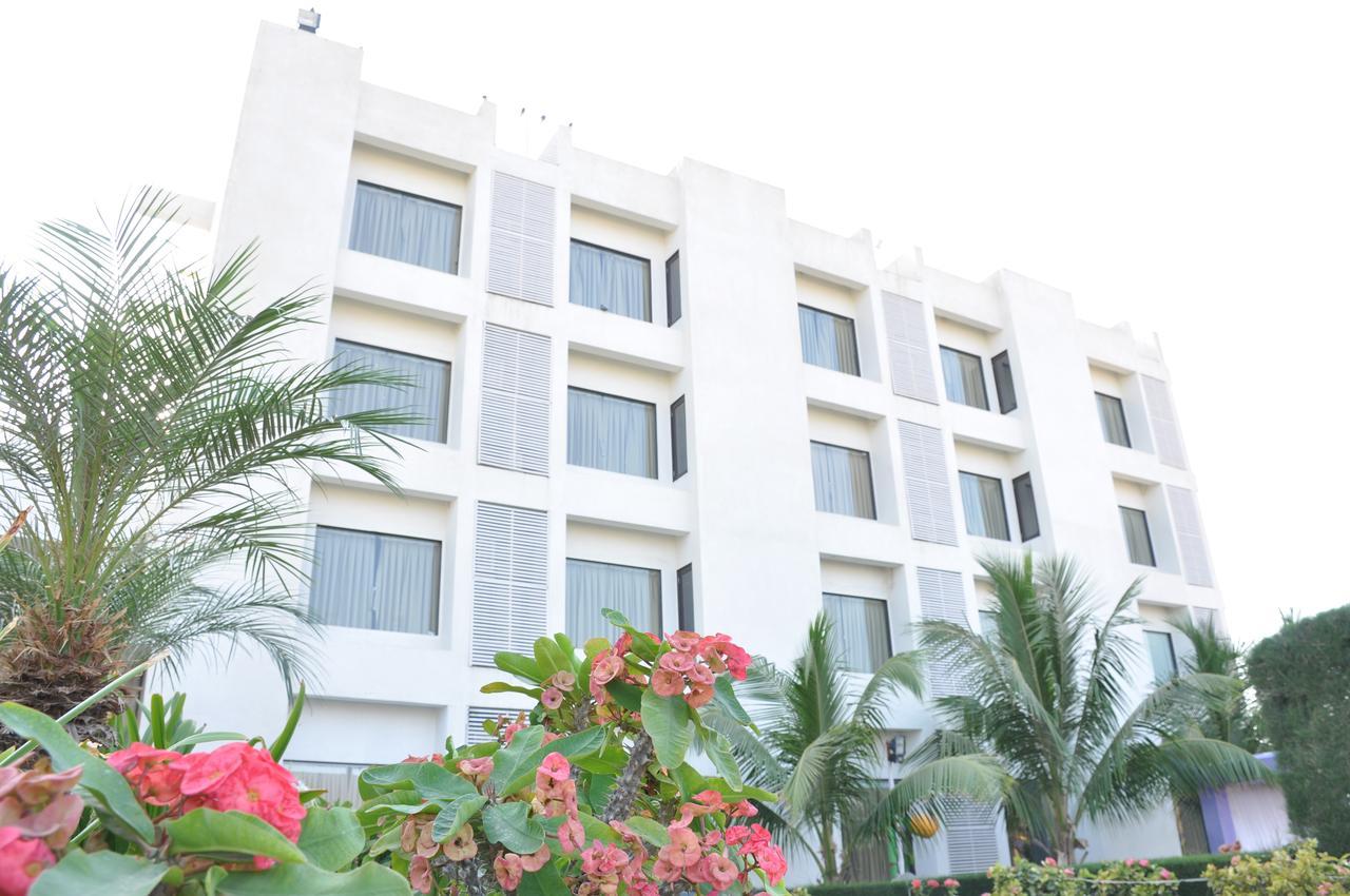 Goverdhan Greens Resort Dwarka L Hotels In Dwarka Eksteriør billede