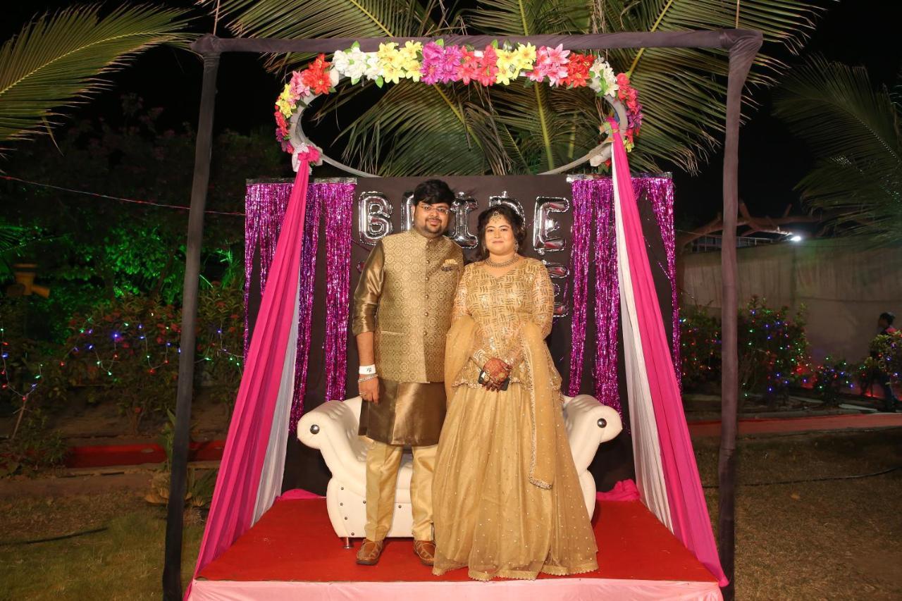 Goverdhan Greens Resort Dwarka L Hotels In Dwarka Eksteriør billede