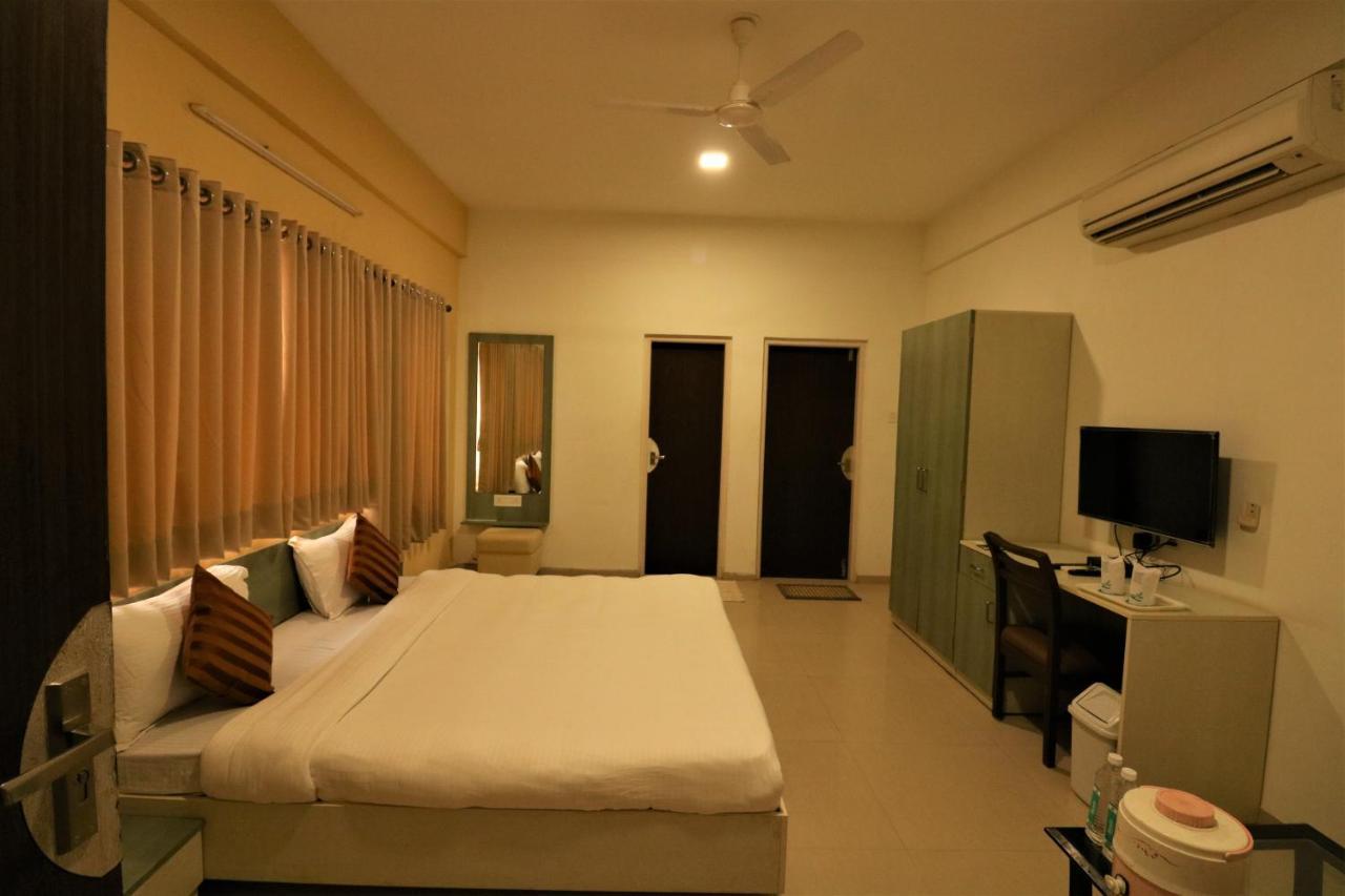 Goverdhan Greens Resort Dwarka L Hotels In Dwarka Eksteriør billede