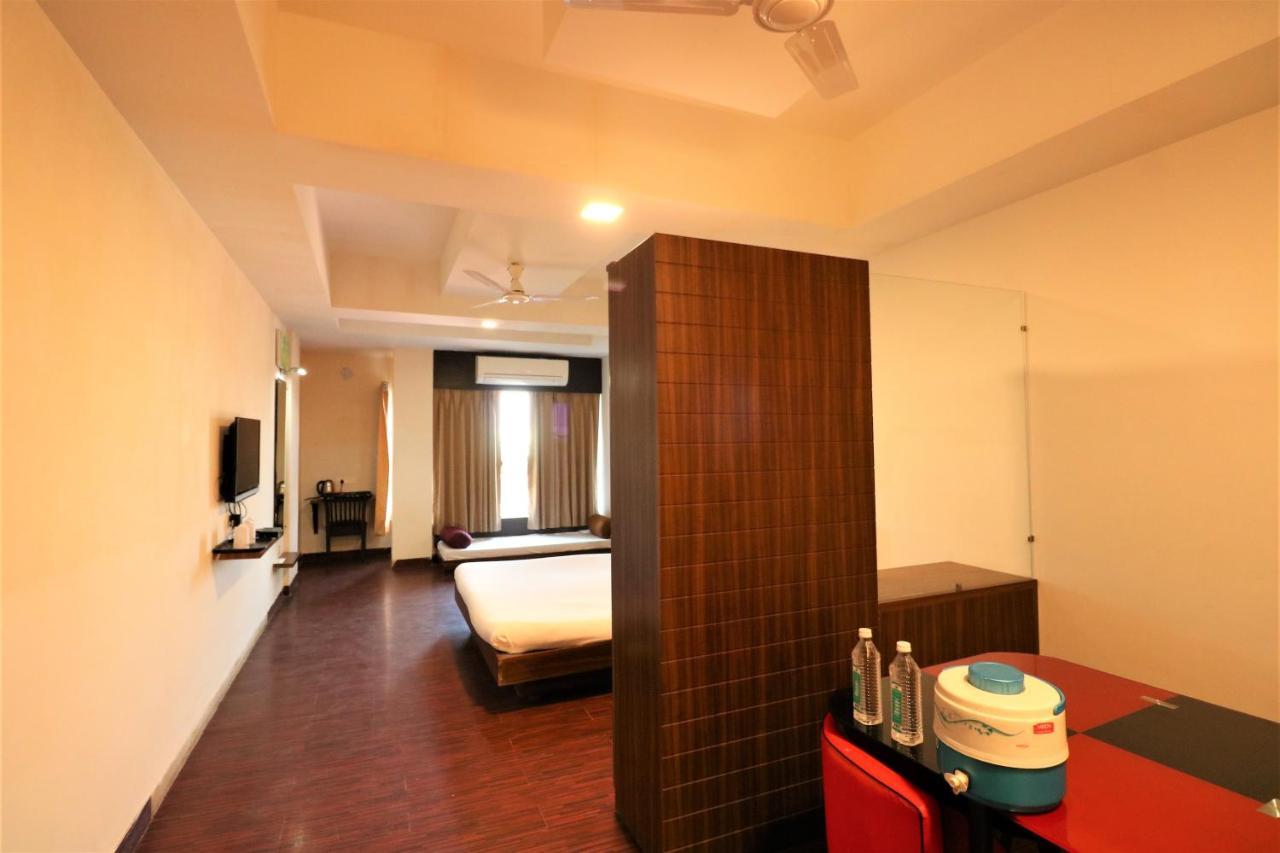 Goverdhan Greens Resort Dwarka L Hotels In Dwarka Eksteriør billede