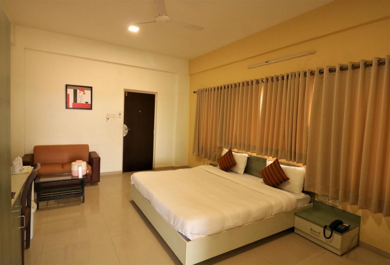Goverdhan Greens Resort Dwarka L Hotels In Dwarka Eksteriør billede