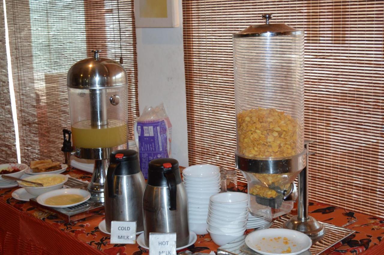 Goverdhan Greens Resort Dwarka L Hotels In Dwarka Eksteriør billede